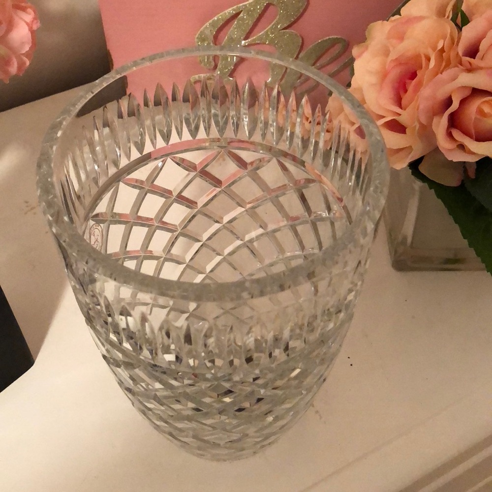Crystal Vase - Picture 3 of 4